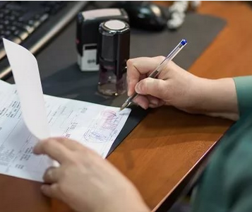 помощь в таможенном оформлении